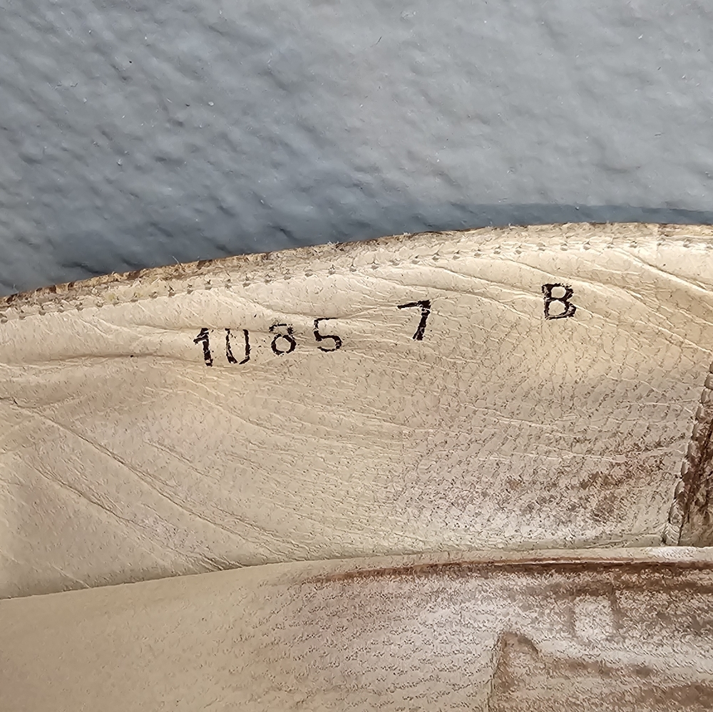 👠Christian Dior Vintage Tan Leather & Snakeskin-Textured Trim Heels -Size 7 👠 - Picture 16 of 16